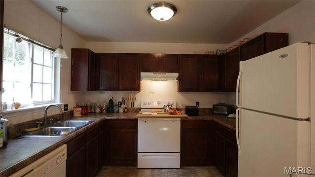 424 S 2nd Street, De Soto, MO 63020