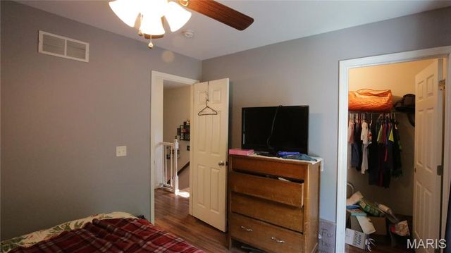 424 S 2nd Street, De Soto, MO 63020