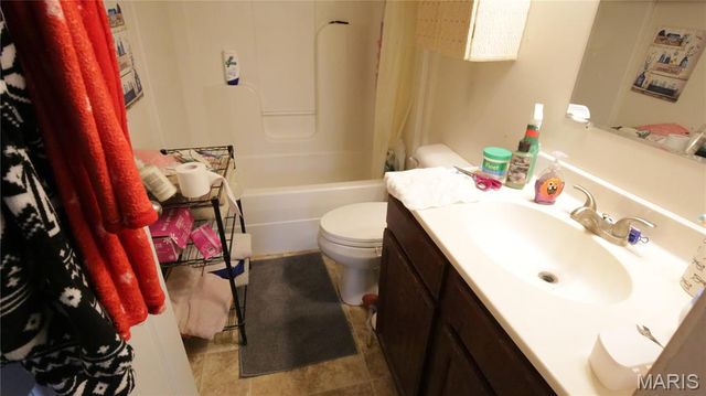 424 S 2nd Street, De Soto, MO 63020