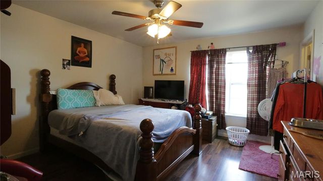 424 S 2nd Street, De Soto, MO 63020