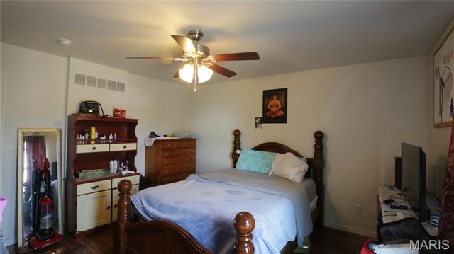 424 S 2nd Street, De Soto, MO 63020