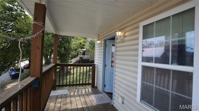 424 S 2nd Street, De Soto, MO 63020