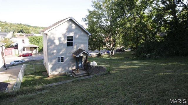 424 S 2nd Street, De Soto, MO 63020
