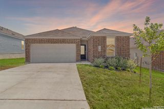 5708 Basil Chase, St Hedwig, TX 78152