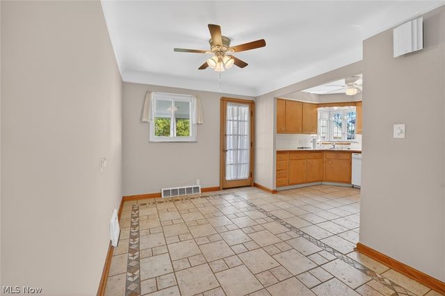 8020 Whitehaven Drive, Parma, OH 44129