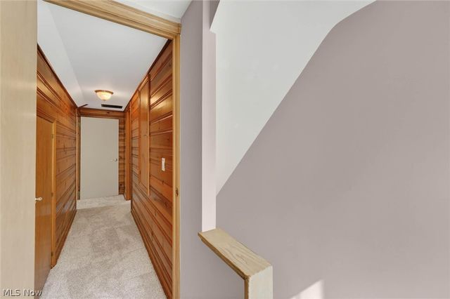 8020 Whitehaven Drive, Parma, OH 44129