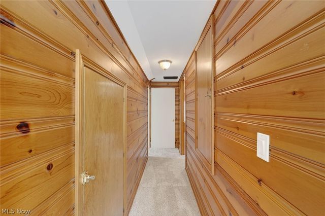 8020 Whitehaven Drive, Parma, OH 44129