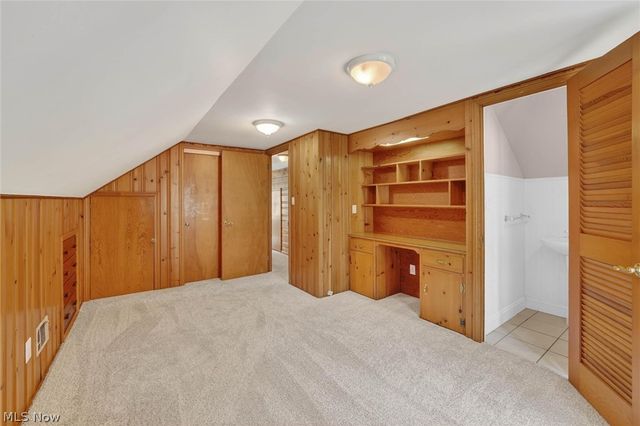 8020 Whitehaven Drive, Parma, OH 44129