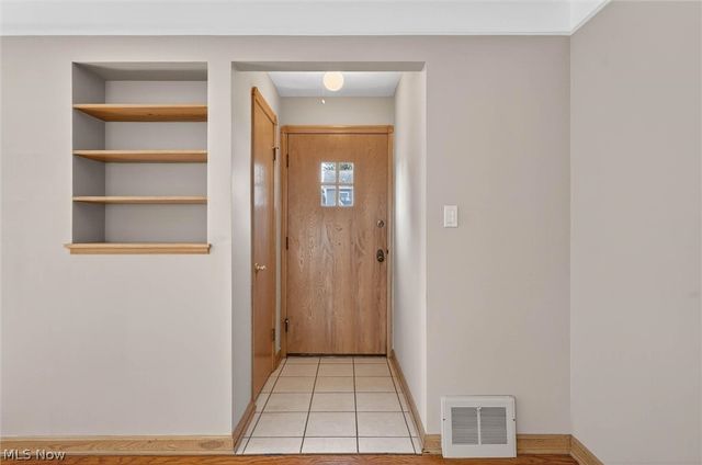 8020 Whitehaven Drive, Parma, OH 44129