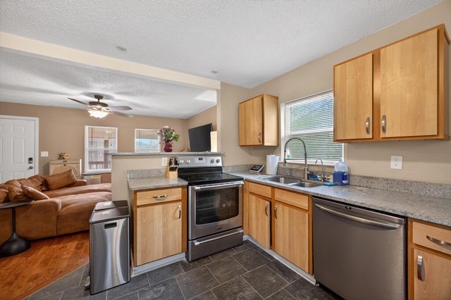 145 Signal Hills Drive, Chattanooga, TN 37405