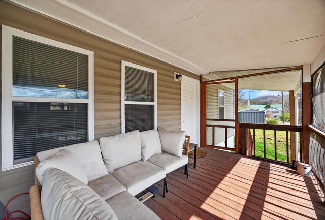 145 Signal Hills Drive, Chattanooga, TN 37405