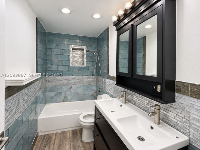 5714 Greene St, Hollywood, FL 33021