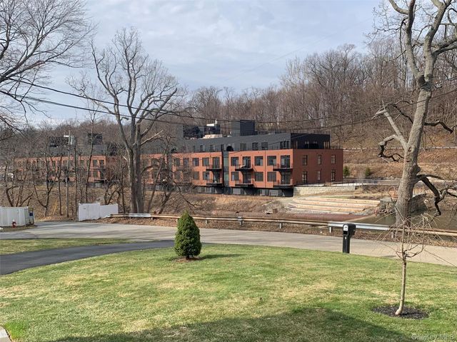 40 Simmons Lane, Beacon, NY 12508