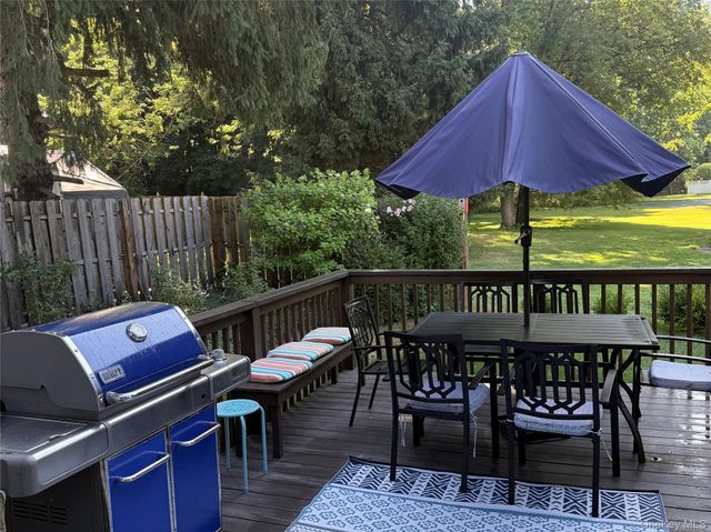 40 Simmons Lane, Beacon, NY 12508