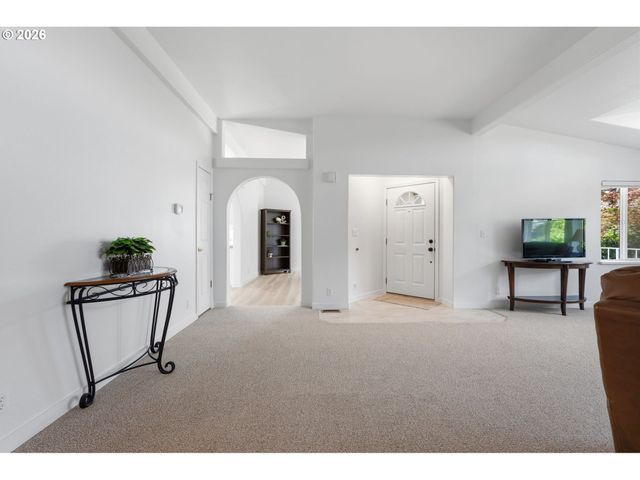 3220 CRESCENT Ave 66, Eugene, OR 97408