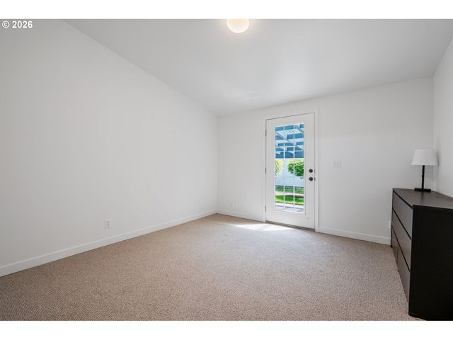 3220 CRESCENT Ave 66, Eugene, OR 97408