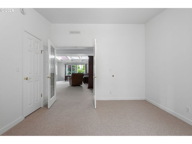 3220 CRESCENT Ave 66, Eugene, OR 97408