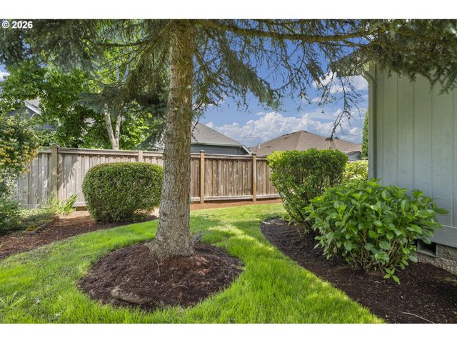 3220 CRESCENT Ave 66, Eugene, OR 97408