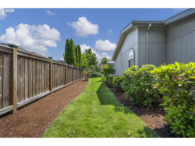 3220 CRESCENT Ave 66, Eugene, OR 97408