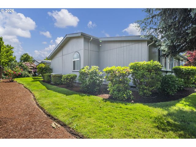 3220 CRESCENT Ave 66, Eugene, OR 97408