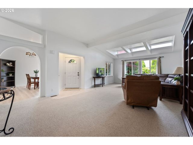 3220 CRESCENT Ave 66, Eugene, OR 97408
