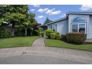 3220 CRESCENT Ave 66, Eugene, OR 97408
