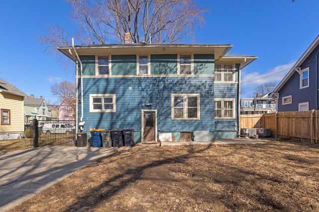 371 North Street, Elgin, IL 60120