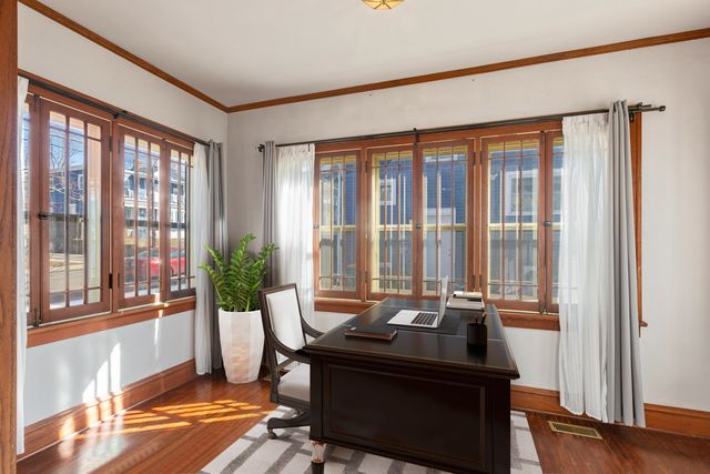 371 North Street, Elgin, IL 60120