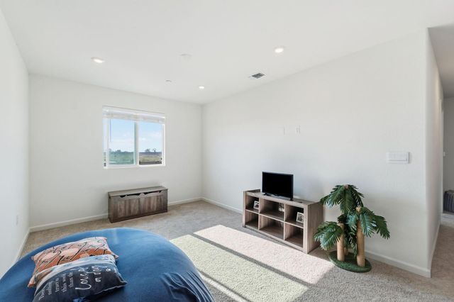 1809 Del Mar Drive, Los Banos, CA 93635