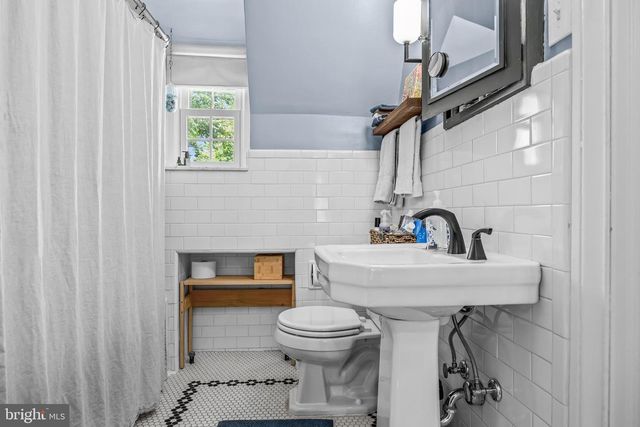 138 EDGEHILL RD, Bala Cynwyd, PA 19004