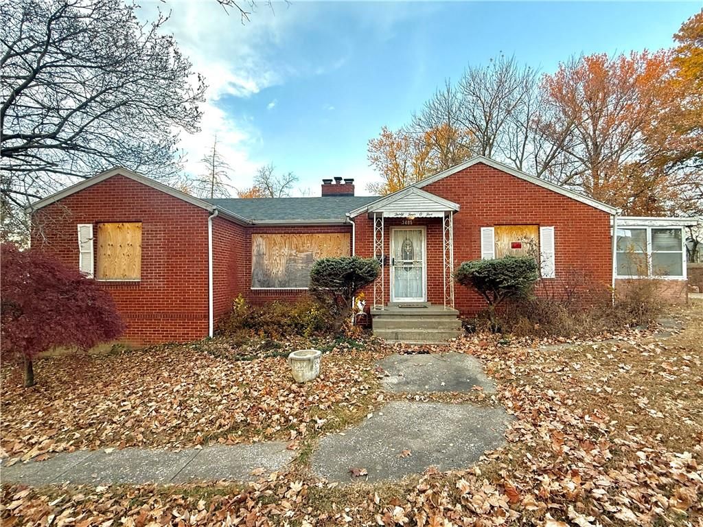 3405 Gene Field Road, St Joseph, MO 64506