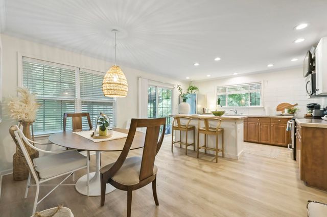 195 Hawks Nest Circle, Murrells Inlet, SC 29576