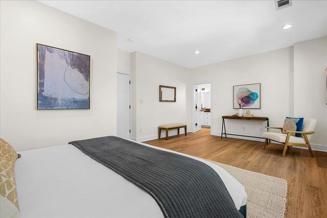 2022 E 2nd ST, Austin, TX 78702