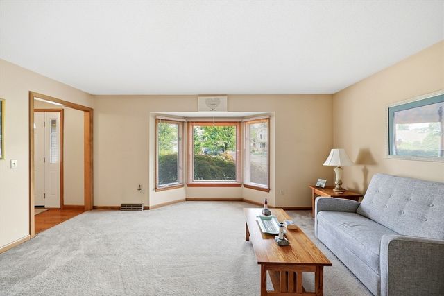 16 Lessard, East Longmeadow, MA 01028
