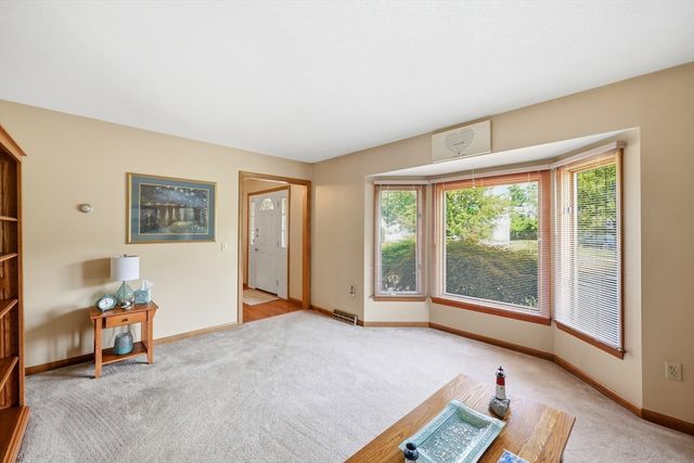 16 Lessard, East Longmeadow, MA 01028