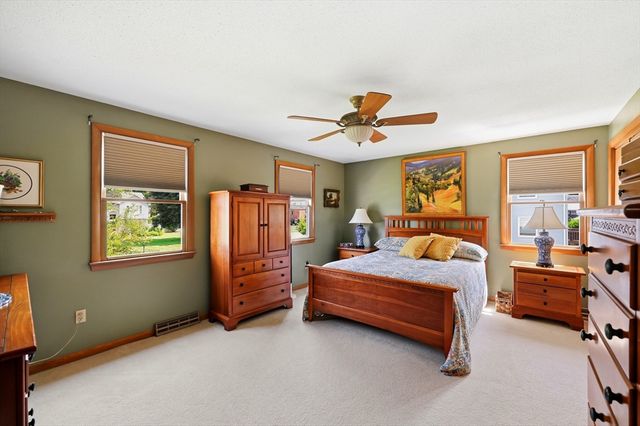 16 Lessard, East Longmeadow, MA 01028
