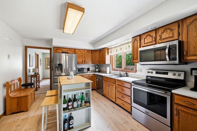 16 Lessard, East Longmeadow, MA 01028