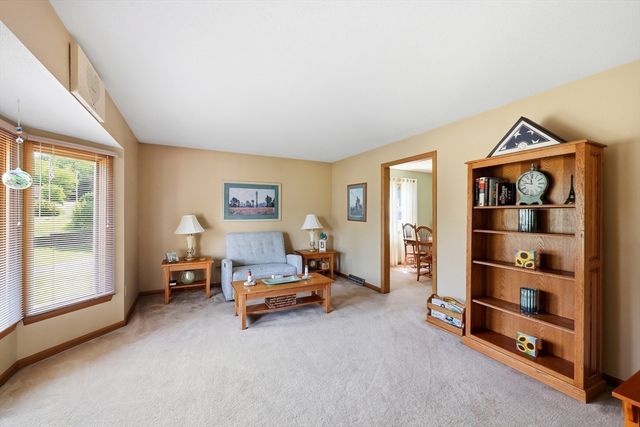 16 Lessard, East Longmeadow, MA 01028