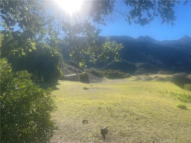 25066 Mulholland Hwy, Calabasas, CA 91302