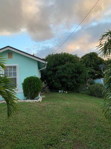 1345 W 34th Street, Riviera Beach, FL 33404