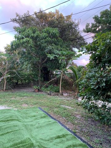 1345 W 34th Street, Riviera Beach, FL 33404