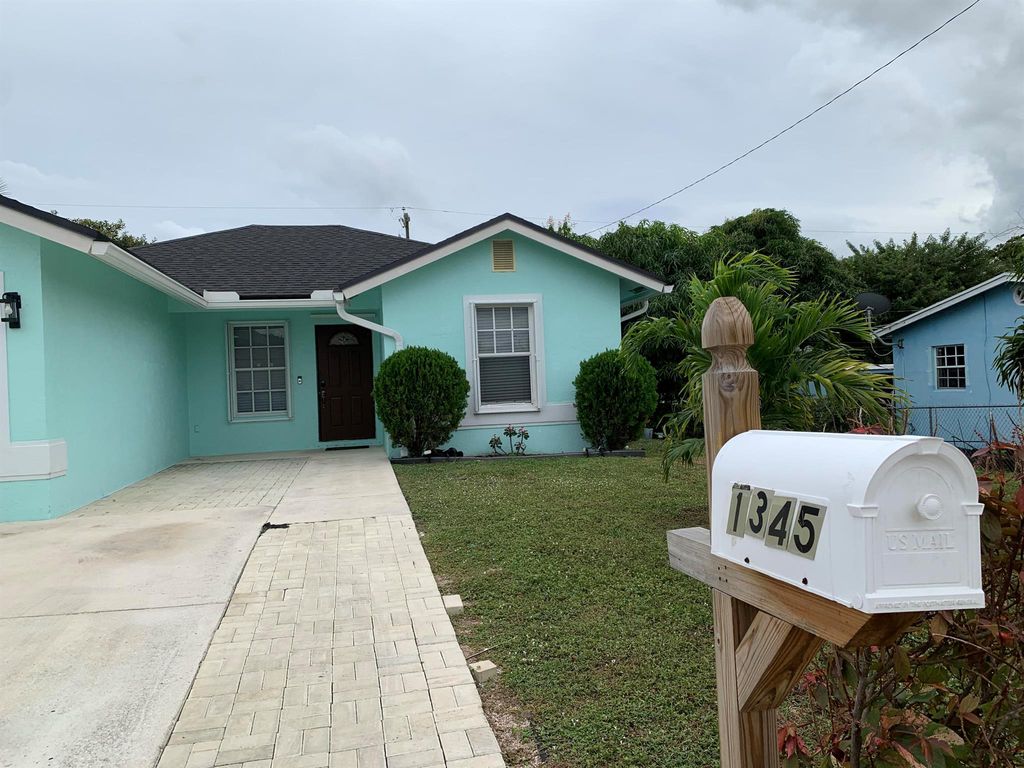 1345 W 34th Street, Riviera Beach, FL 33404