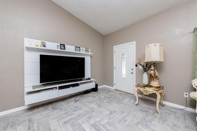 340 OAK TRACK LOOP, Ocala, FL 34472