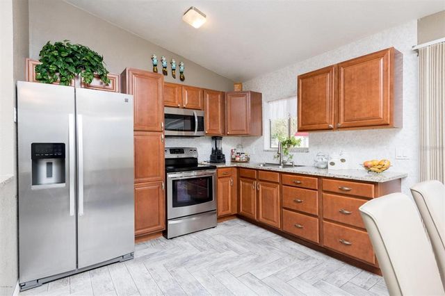 340 OAK TRACK LOOP, Ocala, FL 34472