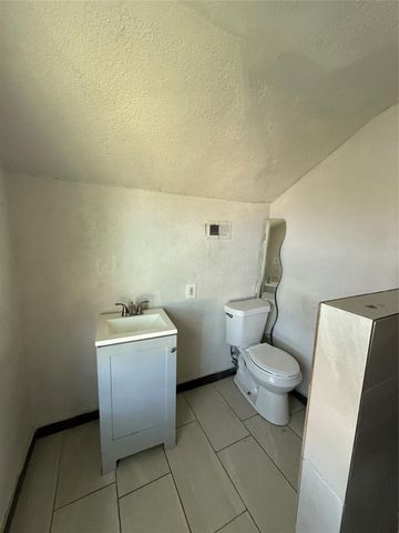 7227 Saint Augustine Street, Houston, TX 77021