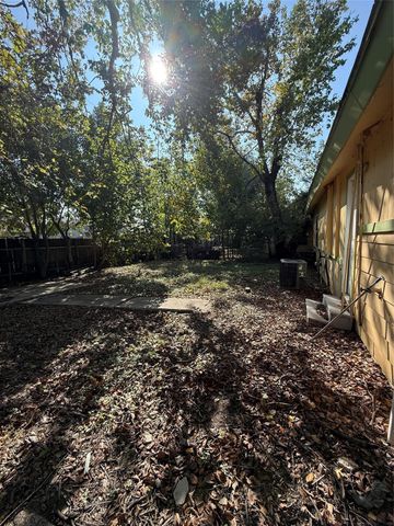 7227 Saint Augustine Street, Houston, TX 77021