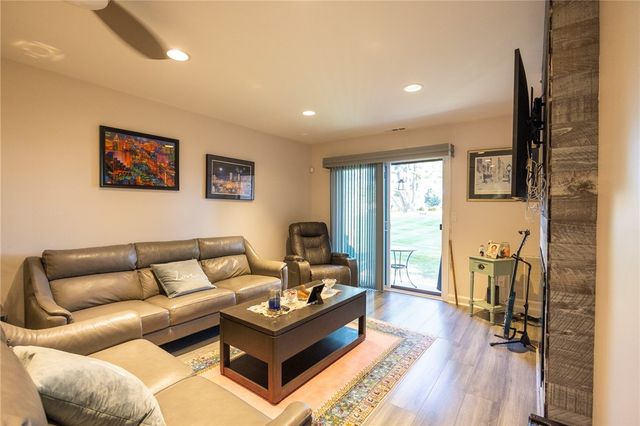 1145 Hartford Avenue 5A, Johnston, RI 02919