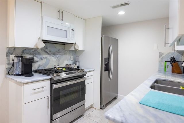 1145 Hartford Avenue 5A, Johnston, RI 02919