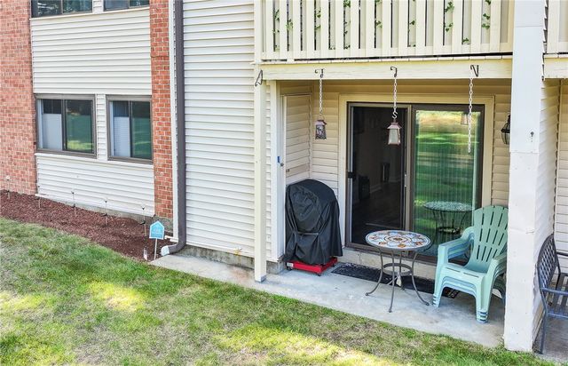 1145 Hartford Avenue 5A, Johnston, RI 02919