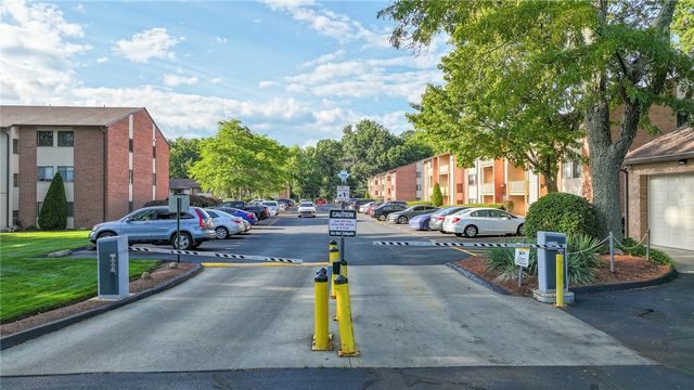 1145 Hartford Avenue 5A, Johnston, RI 02919